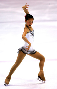 Caroline Zhang skating